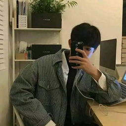  多些自知之明少些自作多情.