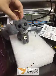  可爱的羊毛毡小猫钥匙链情人节礼物制作教程