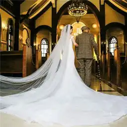  女孩和病重爷爷拍婚纱照一定要让爷爷看到我穿婚纱的样子