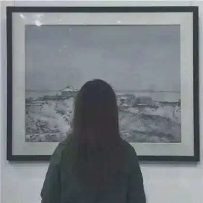 情侣头像背影海边黑白