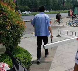  这个白衣女子火遍全国只因她的背影最帅