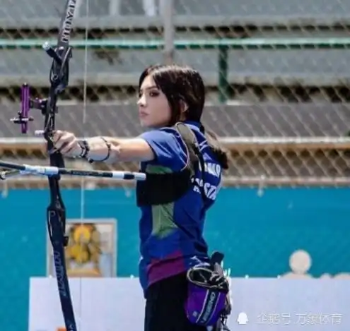  真养眼21岁射箭美少女走红,肤白貌美高颜值,网友被甜到了