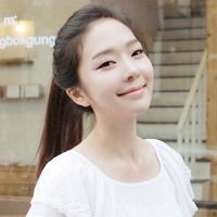  清新美人qq头像清新纯洁的美丽女子