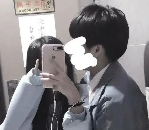  最近火了不像情头的情侣头像成功躲过家长的眼睛,贼优秀