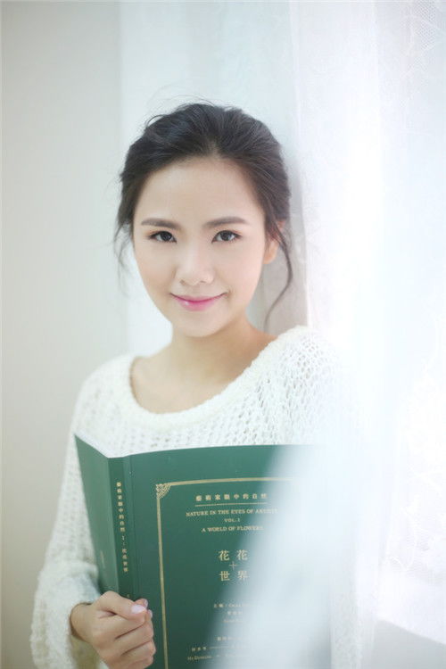 气质锁骨女意境女生