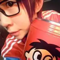  背景是红色的情侣图片微信头像图片大全