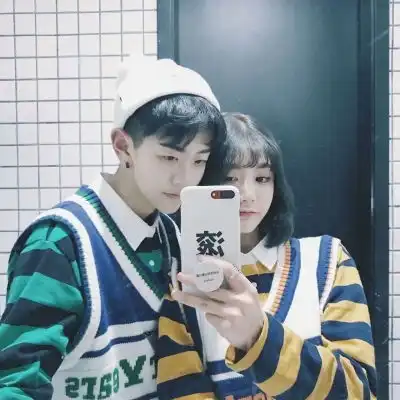  低调情侣头像,在我累了的时候背背我