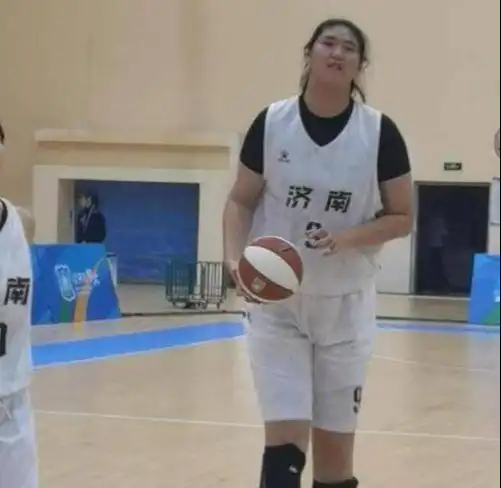  张子宇为何无缘女篮奥运16人篮协说出实话,姚明郑薇态度明确
