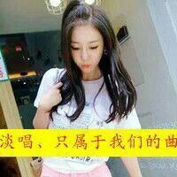  qq皮肤女生带字闺蜜一人一张