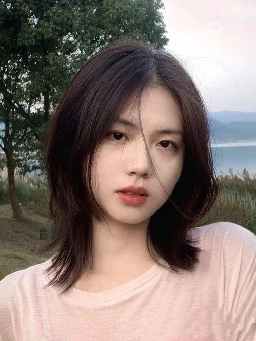  多种扎发打造不同风格,可塑性极强的丸子头,呆萌不失女人味