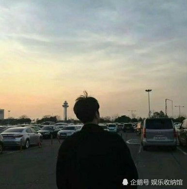  分手后男生都会想些什么听到学长的回答,果然是个痴情的人