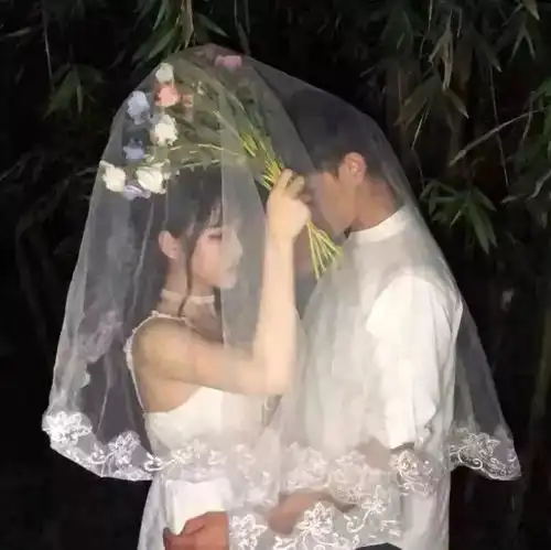 穿婚纱的情侣头像一对反