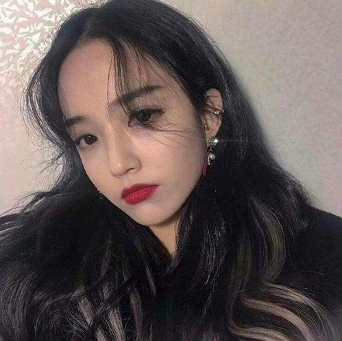 女生头像霸气高冷抽烟