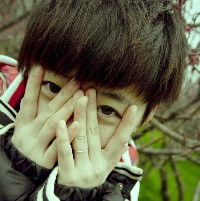  非主流男生高清头像在这个春天里开始拥抱自然