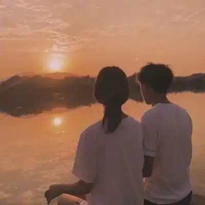  情侣手绘头像