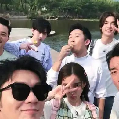  关晓彤身穿婚纱美如仙,结婚对象李晨表情亮了,太真实了吧