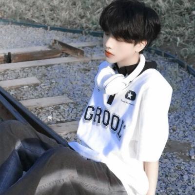  阳光又自然的帅气男生头像,阳光少年帅气ins男生头像
