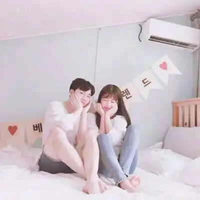  神仙颜值情侣头像真人在爱面前我变成一个木偶