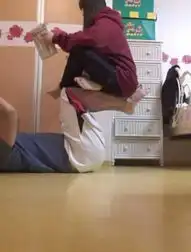  高难度情侣合照走红各路神人秀创意