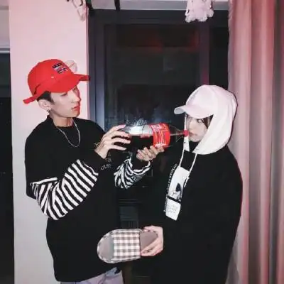 情侣头像可爱一对两张情
