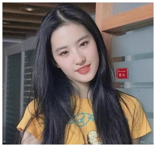  刘亦菲早些年照片满满的胶原蛋白,清纯少女感十足