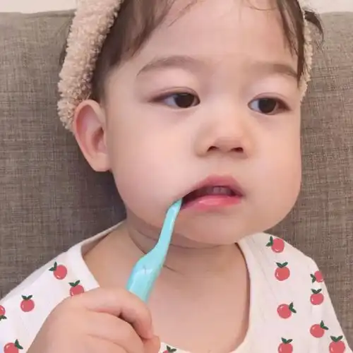 小孩子头像可爱情侣小孩