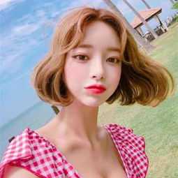  女生短发卷发发型图片烫完可美到下个季度