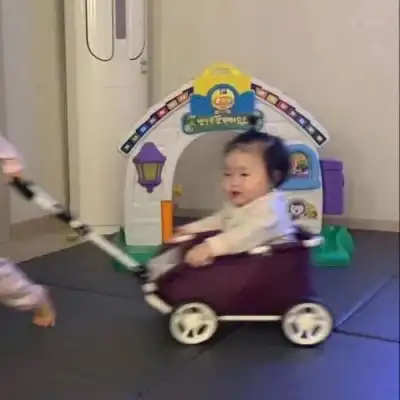 微信情侣头像小孩情头