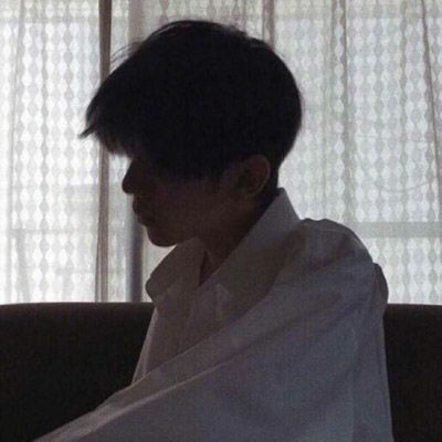  男生头像霸气侧脸头像失恋之后一阵刺心的痛