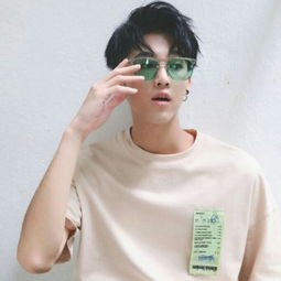  2018最新版最帅男生图片伤感大全有意境带点伤感的男生头像