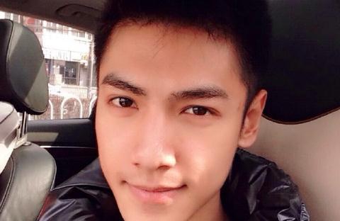  男明星出道前成毅中二,任嘉伦非主流,看到罗云熙花美男