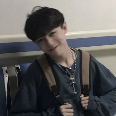 霸气男生头像真人肩膀