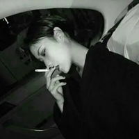  女生抽烟的高清头像抽烟霸气女生头像高清