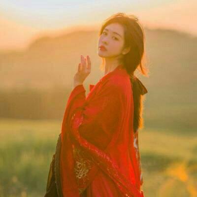  qq头像女生古风红衣,高清好看的红衣女头像伤感古风图片